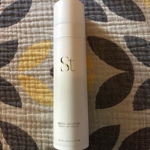 St Seint brush cleaner brand new bottle 3.4 ounces